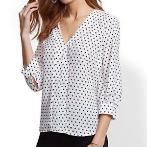 NWOT V-neck top with polka dots